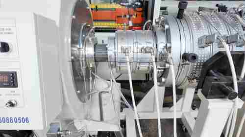 Laatste bedrijfscasus over 400 mm PVC-buis-extrusielijn in Egypte Gemeentelijk project