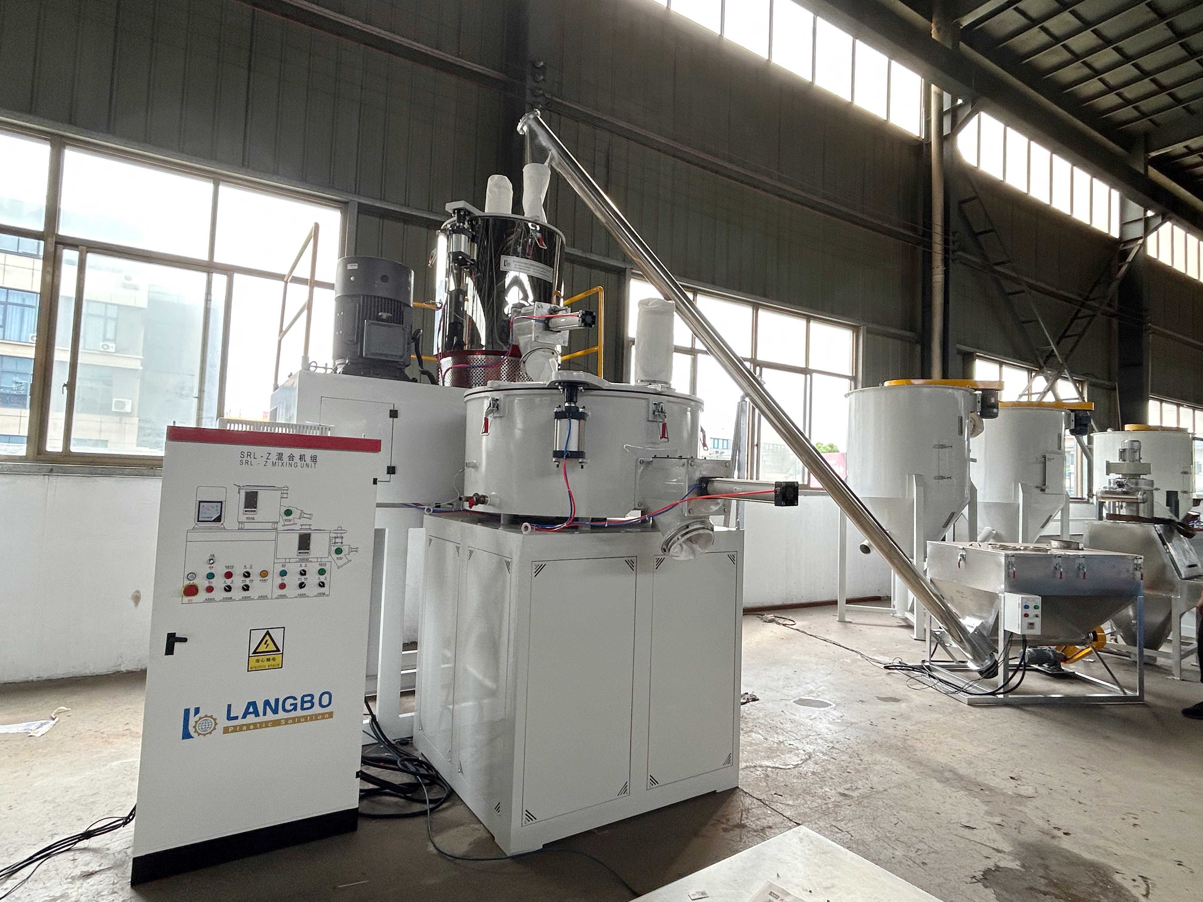 Laatste bedrijfscasus over Hoogwaardige mixer voor PVC-extrusie