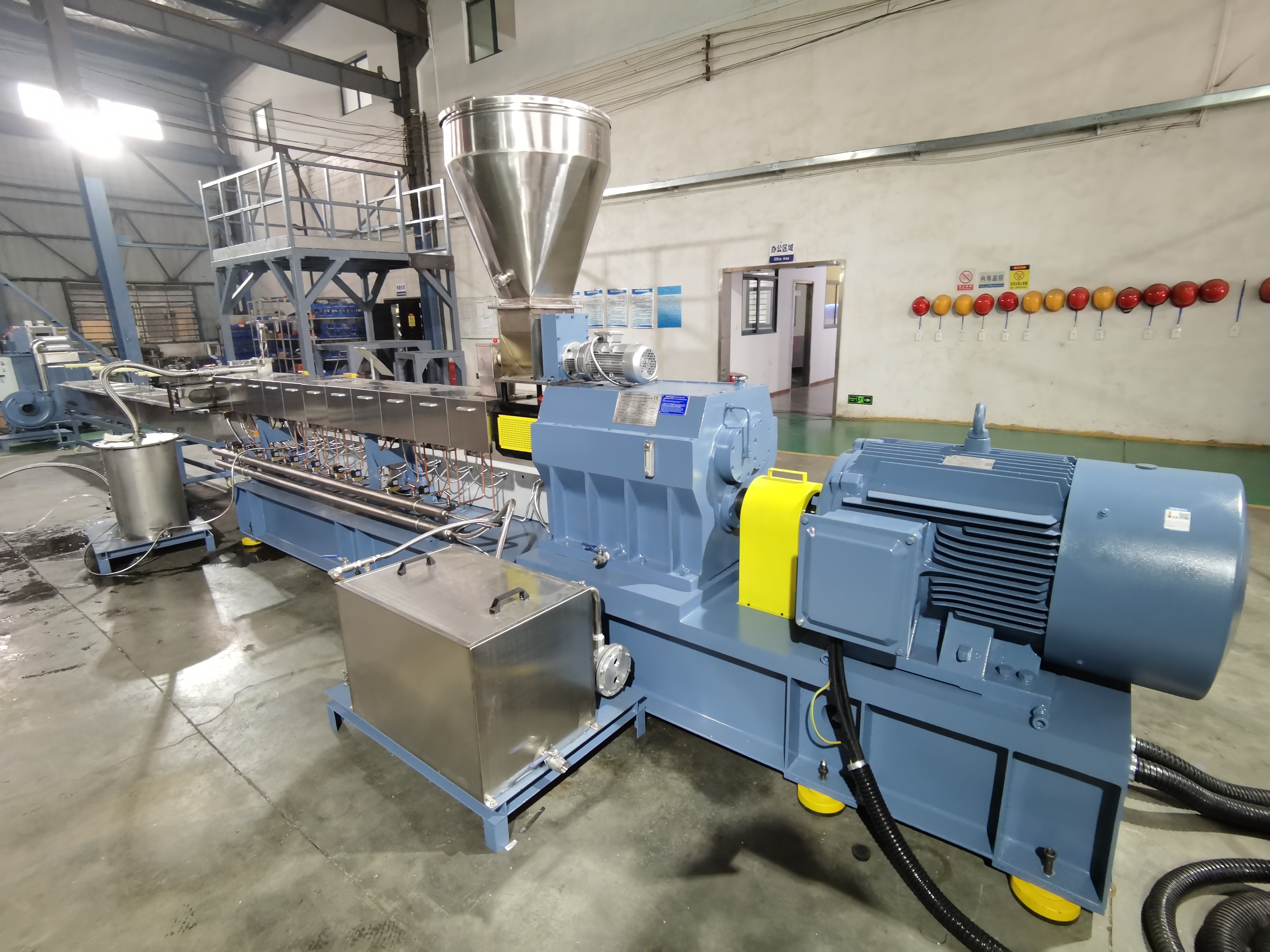 Laatste bedrijfscasus over Granulatie-machine voor plastic recycling