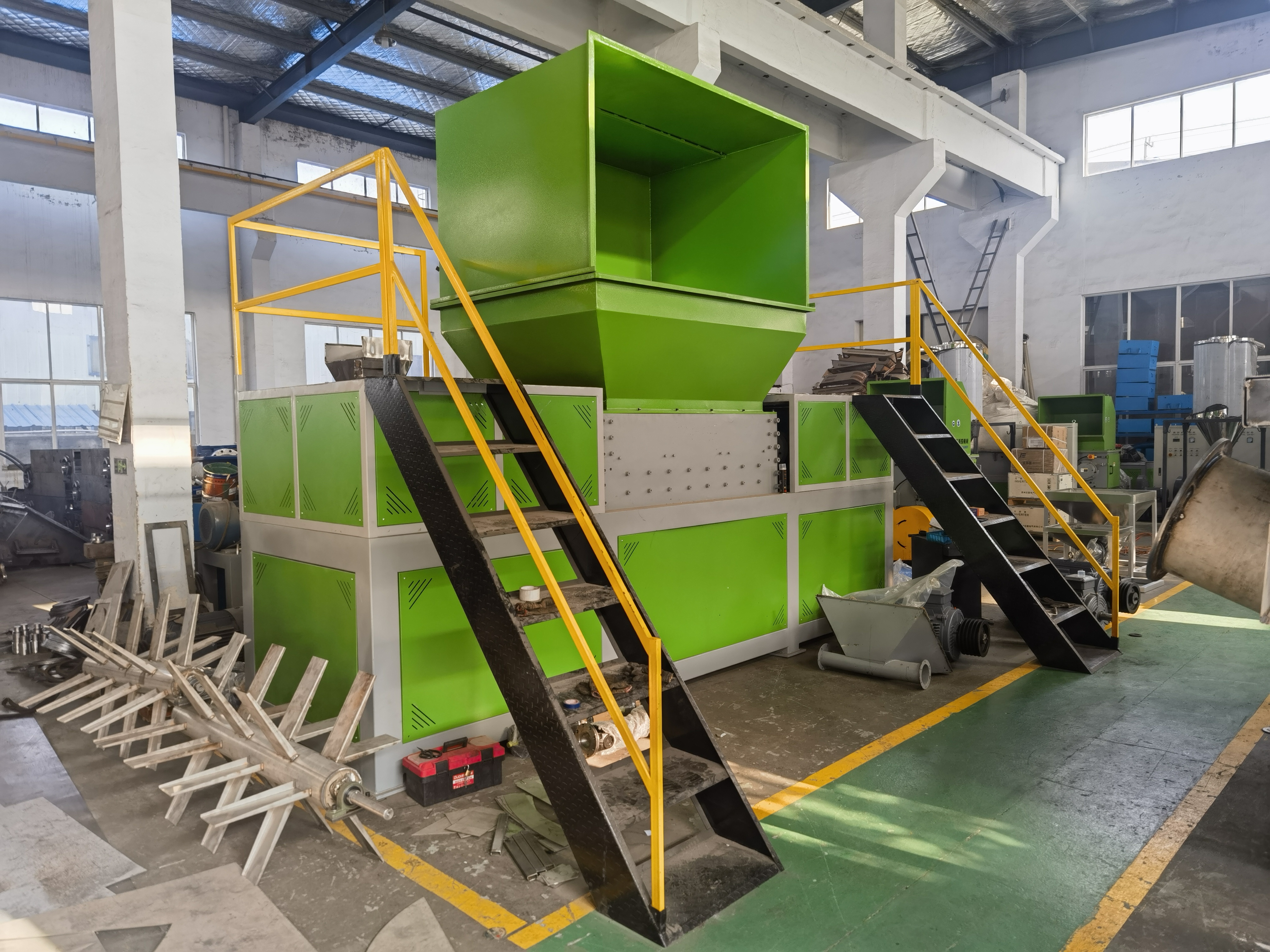Laatste bedrijfscasus over Industriële Kunststof Versnippermachine Project