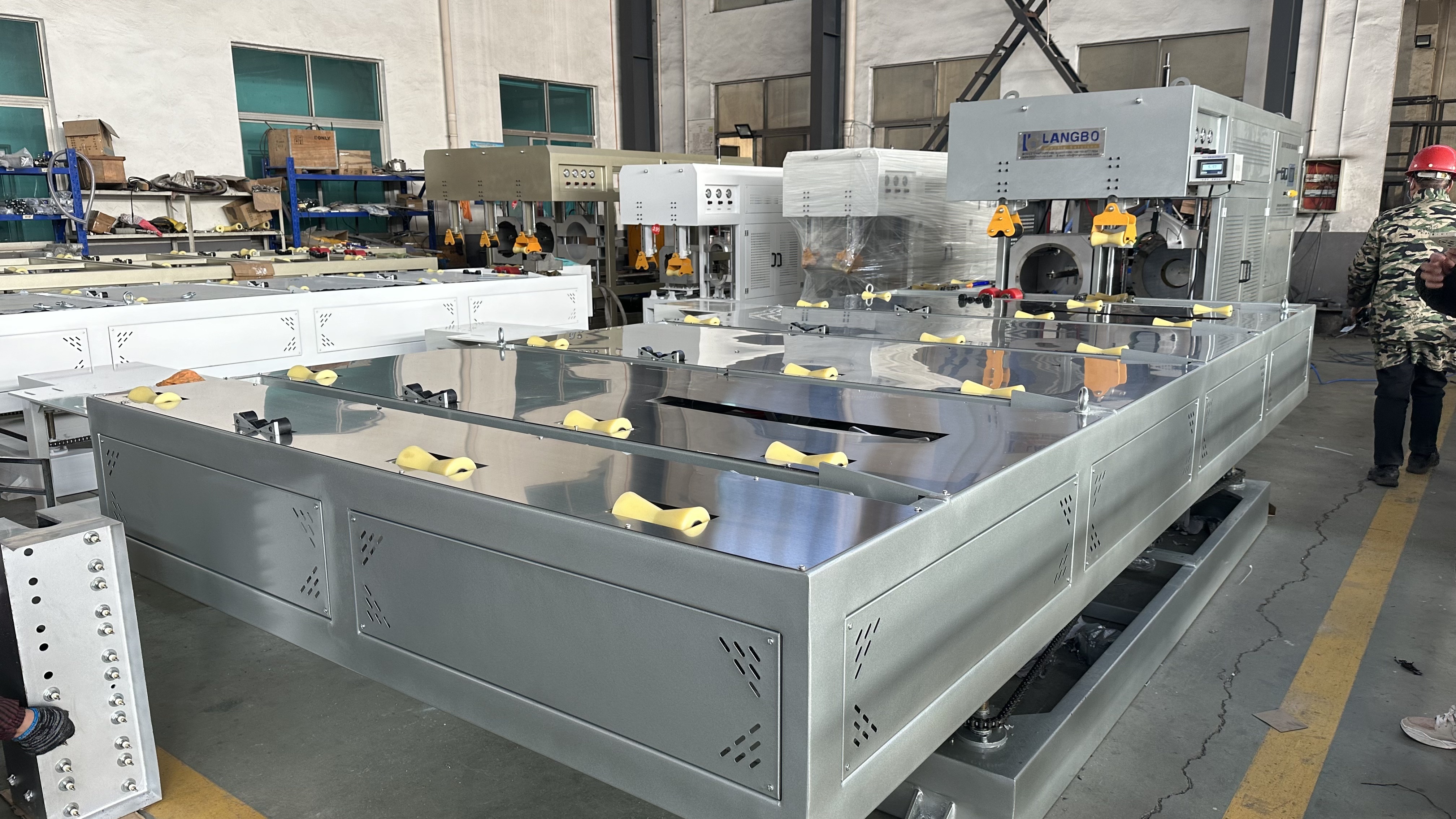Laatste bedrijfscasus over Polen Pipe Belling Machine met geïntegreerde weegprojectcase