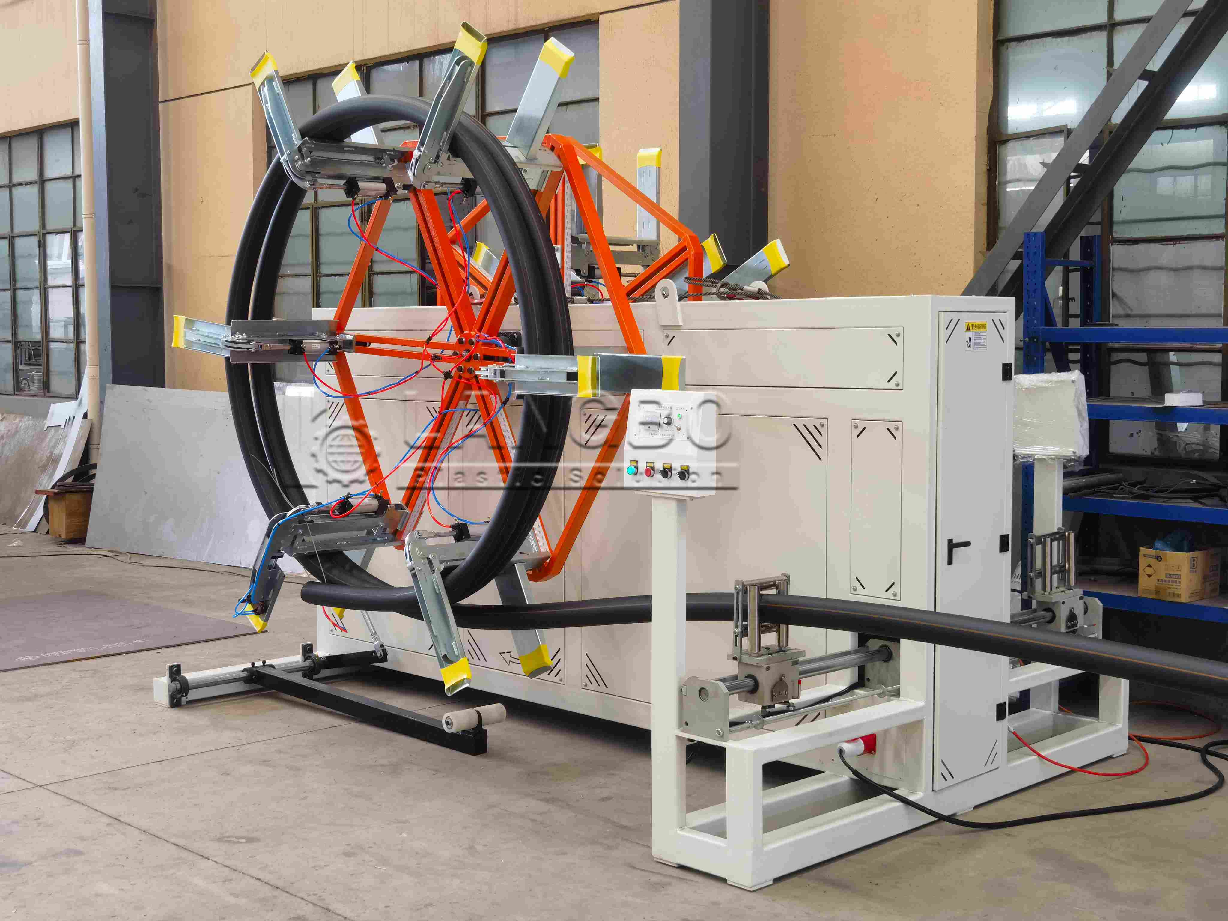 Laatste bedrijfscasus over Pipe Tube Coiler Plastic Winder voor de productie van PE irrigatipijpen in Burundi