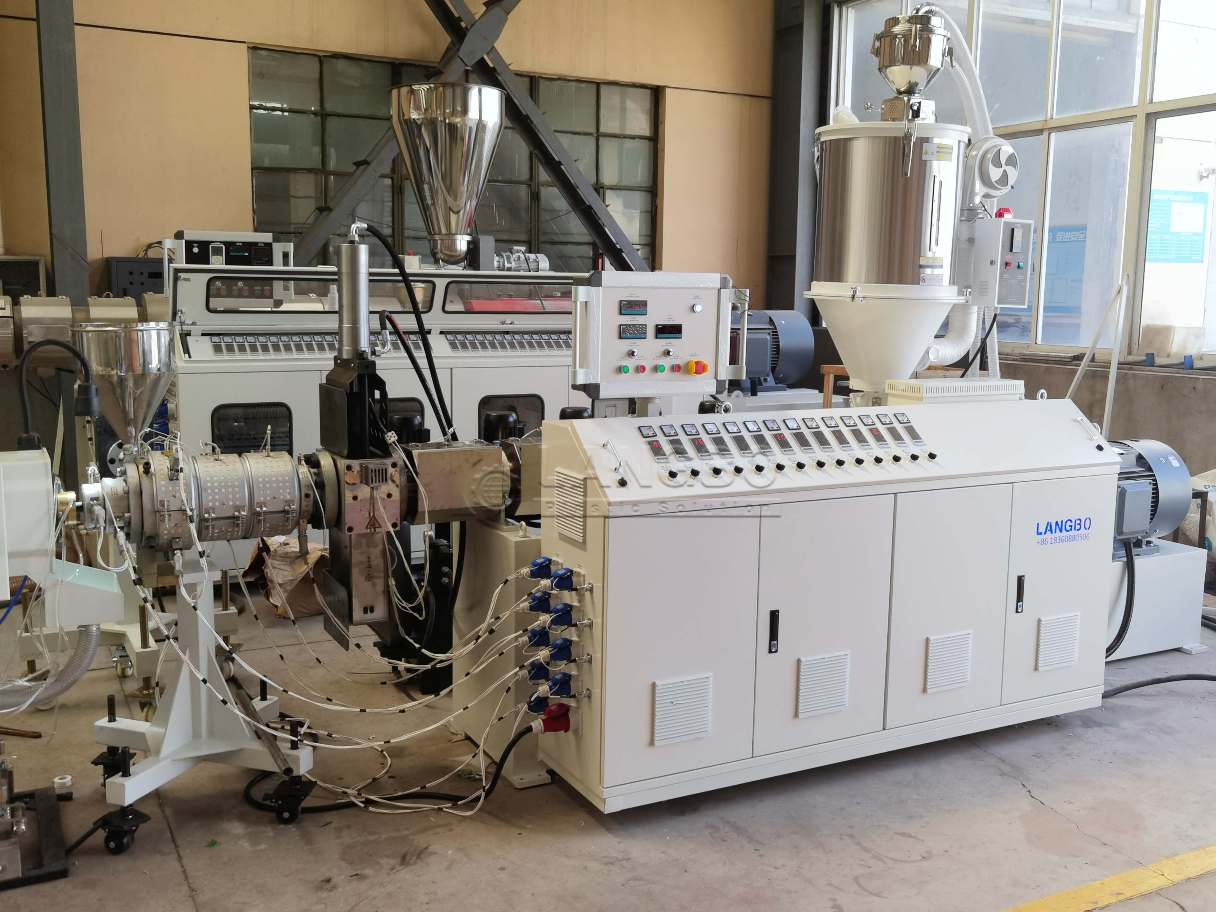 Laatste bedrijfscasus over Tunisia PE Pipe Extrusion Line Project for Water Supply and Infrastructure Applications