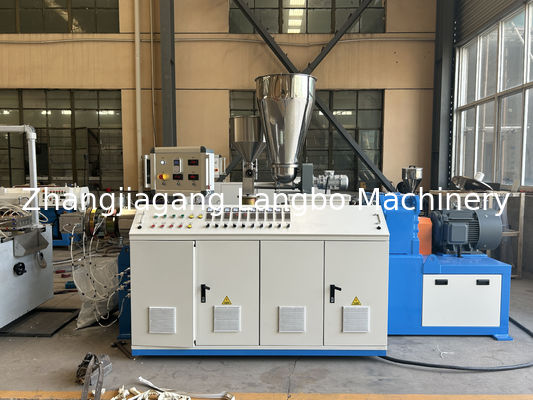 kwaliteit  Conical Double Twin Screw Plastic Baseboard Extrusion PVC Skirting Profiles Extruder Production Line Making Machine Fabriek
