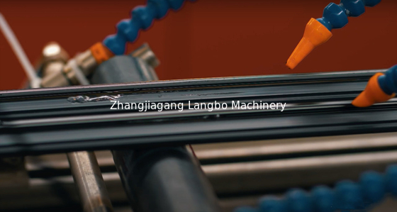 1180mm PVC profiel maken machine voor met PVC poeder additieven om te voldoen aan de eisen van de klant