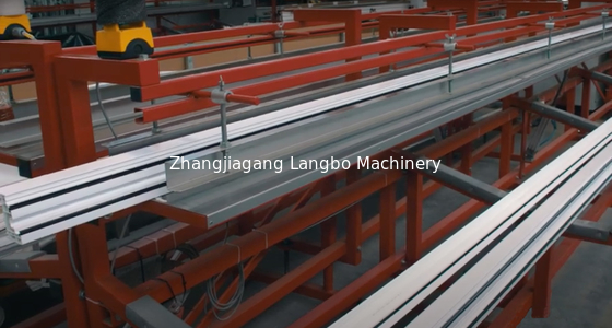 Geavanceerde extruder voor PVC-ruitprofielfabrieken