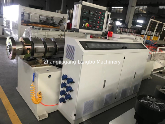 PLC-besturing PVC-pijpproductielijn hoge output en productiviteit