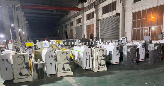 Van de de Pijpproductie van hoge Energiepvc de Uitdrijvingsmachine 150 - 250KG/H