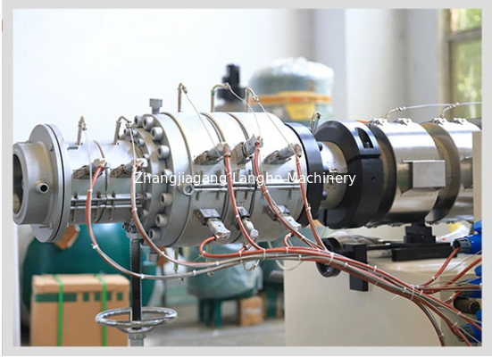 Pijpdiameter 75-250 Plastic PVC/UPVC/CPVC Stromleidingsbuis-extrusielijn met inverter ABB