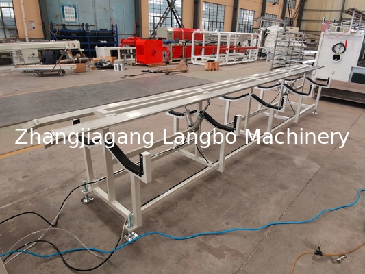 Geavanceerde PVC-pipelproductielijn met 55kw motor en ABB-frequentierechter