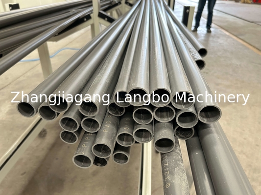 PVC PE UPVC Pipe Making Production Machine met een concurrerende prijs 65/132 Schroefdiameter en 75-250 Pipe Diameter