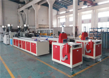 350 kg/uur capaciteit PVC-extrudermachine voor productie van plastic profielen met grondstof PVC-additieven