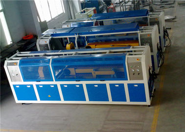 PVC-extruderingsmachine voor een multi-stap koelvloer 350 kg/uur capaciteit PVC-additieven