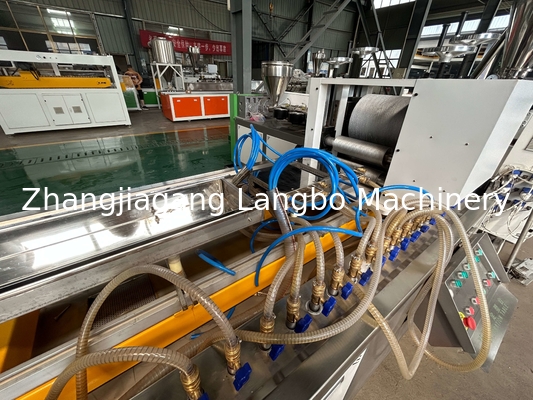 Co Outdoor Wpc-extrusielijn met 3D-pronkwerk