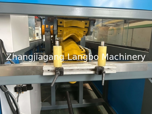 Productielijn voor gepersonaliseerde plastic PVC-ruitenschermen, muurpanelen en profielen van extrusie-machines