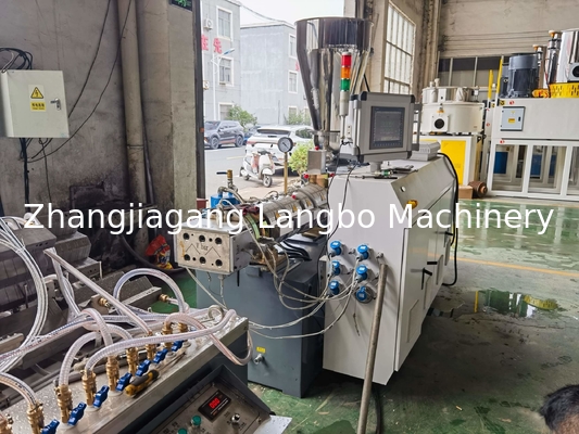 Plaatselijke fabriek PVC-profielmachine Machinery Plastic PVC-profiel kabelstam productielijn
