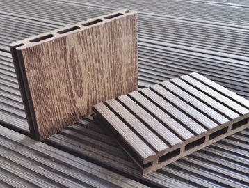 Professionele productielijn voor het extruderen van hout-plasticprofielvloeren met composietbord