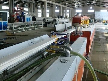 350 kg/uur capaciteit PVC-extrudermachine voor productie van plastic profielen met grondstof PVC-additieven