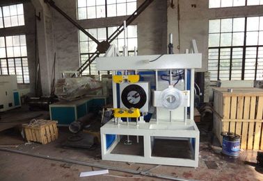 Online volledig automatische plastic PP PE PVC-pijp snijmachine met haul-off systeem