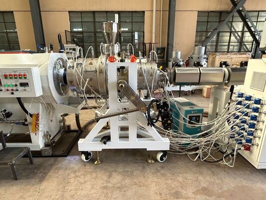 China 16-110mm High Density Polyethyleen Pipe Making Machine met  beide motor en PLC