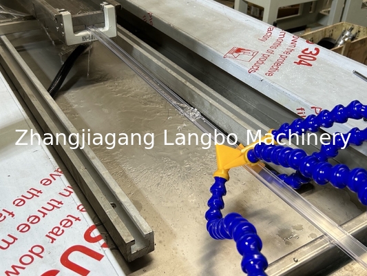 Kleinhandel PVC Tag Profiel maken machine met aanpasbare schroef ontwerp Twin Schroef En vat