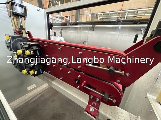 Kleinschalige machine voor het maken van pvc-tagstrips en profiel-extruderingslijn met eenvormige breedte gladde rand conische tweelingschroef-extruder