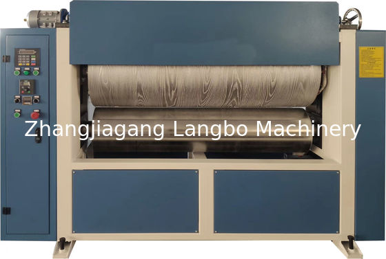 Machine voor het lamineren van houten, kunststof-dekdeuren