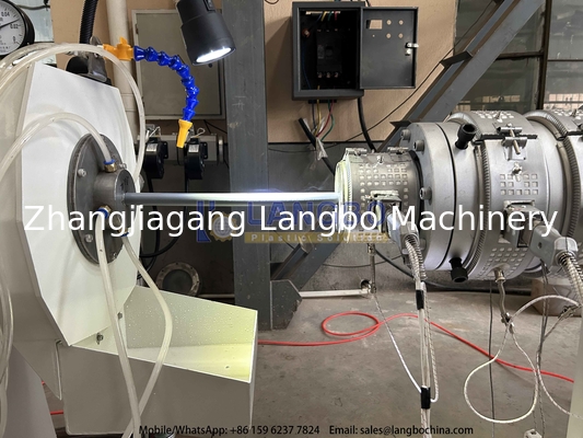 PVC-buizenmachine met parallelle twee-schroef-extruder voor elektriciteitsleiding watervoorziening rioolwater decoratie chemische
