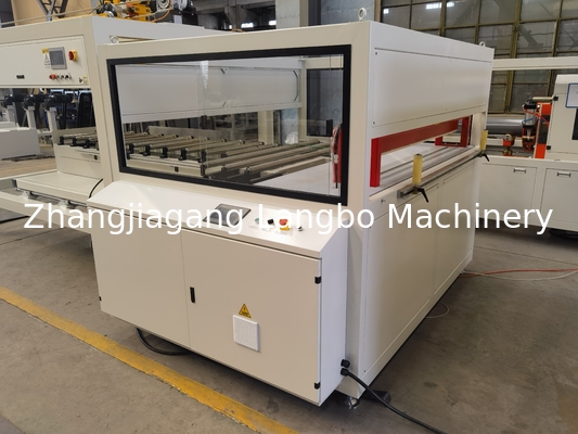 Productielijn voor PVC-profielprofielmachine met automatische bewerkingsmachine 1200 mm PVC-plafondpaneelmachine