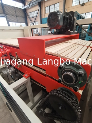 Productielijn voor het maken van PVC-profielen voor deuren en vensters, inclusief extrudermachine