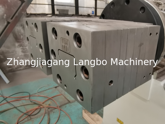 Plastic UPVC PVC Wandpaneel Plafond Kabel Trunking Venster en deur Hoek Perlen WPC Dekprofiel Extrusie Productie Productie Machines