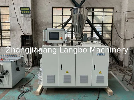 Professionele productielijn voor het extruderen van hout-plasticprofielvloeren met composietbord