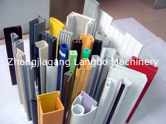 Plastic Profile U PVC PP PE Hoekrand Perlen/Band Turn L Hoek Elektrische draad Kabel Trunking Extrusie/Productie Lijn Machine