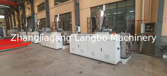 Automatische extruderingslijn ¥ PVC-machine voor het maken van plastic buizen voor medische, laboratorium-, industriële transport- en irrigatibuizen