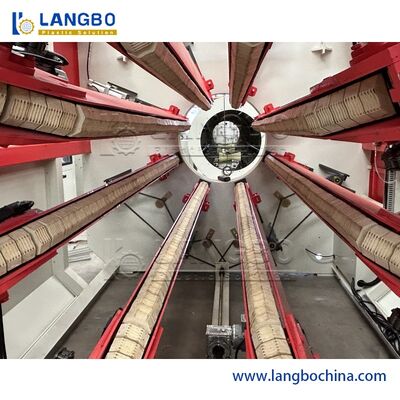 PLC-besturing PVC-pijpproductielijn hoge output en productiviteit