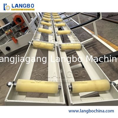 Productie van PVC-leidingen Extrusie van plastic buizen