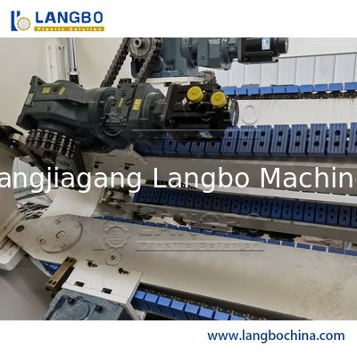 PVC Pijpleiding Extruder: Apparatuur voor de productie van kunststof buizen voor gemeentelijke drainage