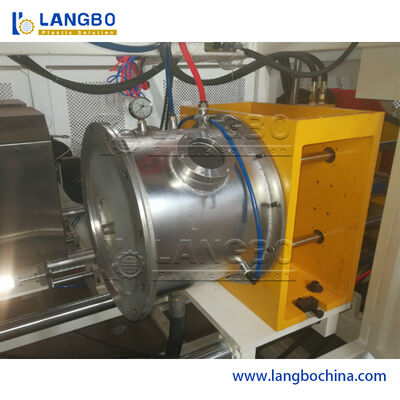 Kleine PVC-buisverbindingsmachine voor 16-50 mm met touchscreenbediening en enkele schroefextruder