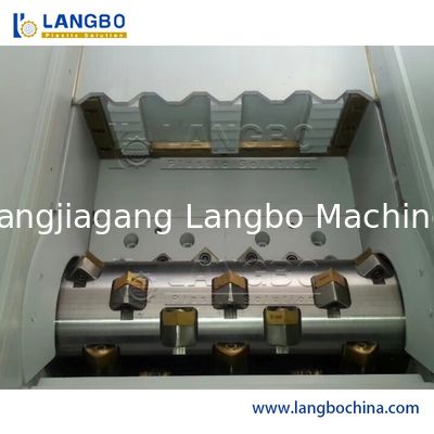 Pet/PP/PE/Agricultural Film/Woven Bag/Nylon/Bottle Flakes/ Pipes Shredder Crusher Plastic Recycling Machine