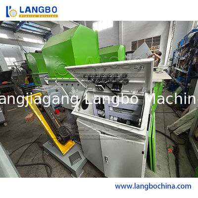 Eénastig HDPE-klonters Pipe Plastic E-afval Hout Metalen Materiaal Plastic Film Fleszak Vatenblok Geweven zak Tonzak Raffia zak Shredder Machine