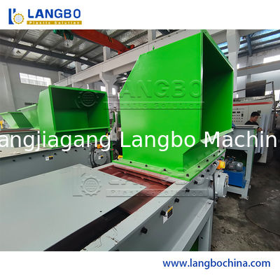 Krachtige horizontale kunststof versnipper voor PVC PE gegolfde buizen Buizen bakken Paletten Huisdier PVC PC EVA ABS Dagelijkse materialen vermalen versnipperen