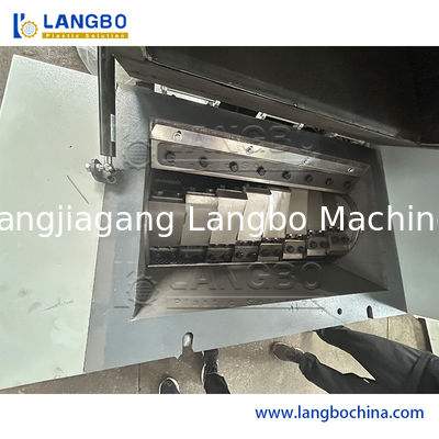 Aangepaste rubberen crusherbak voor recycling van PVC-buizen en plastic schroot, maal- en breekmachine