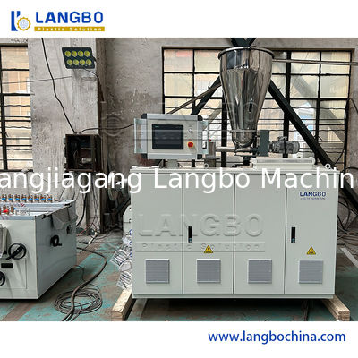 20 Lijn van de het Profieluitdrijving van pvc van M de Plastic voor de Hoektegel van het Muurplafond het Maken