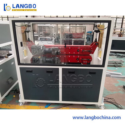 55 kW motorkracht PVC-profiel extruder voor gladde precieze profiel extrusie