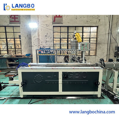 55 kW motorkracht PVC-profiel extruder voor gladde precieze profiel extrusie