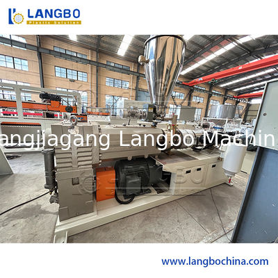 Speciale WPC-Muurcomité Productielijn met Kegel Tweelingschroefextruder