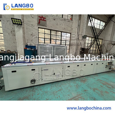 PVC kabelgoot extrusiemachine met 55/110 conische dubbelschroefsextruder voor 1180mm profielgrootte en 22KW motorvermogen