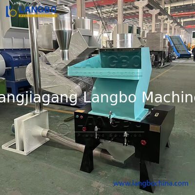 Industriële afvalmachine voor het versnipperen van flessen voor huisdieren Productielijn voor het breken van plastic flessen