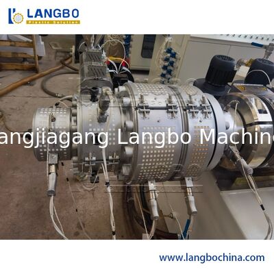 High Speed PVC Pipe Extruder Machine voor watervoorziening Pipe Twin Screw And Barrel Design