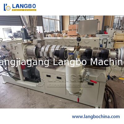 High Speed PVC Pipe Extruder Machine voor watervoorziening Pipe Twin Screw And Barrel Design